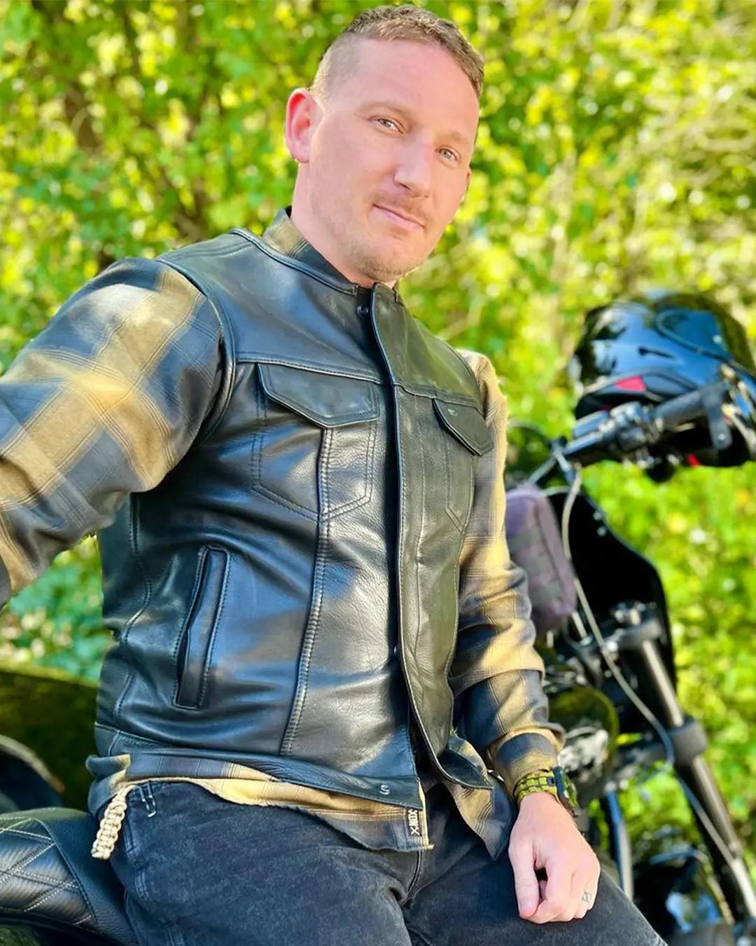 No Rival - Men's Motorcycle Leather Vest Men's Leather Vest Vests